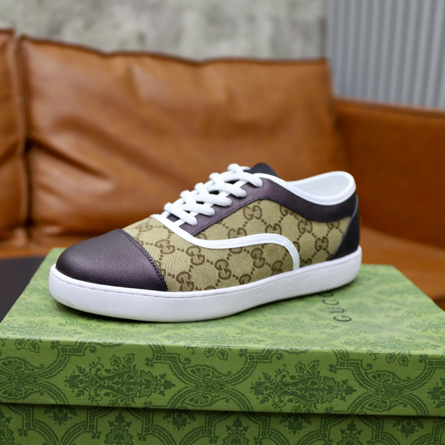 Men's shoes: 400💰🙅‍♂️🙅‍♂️🙅‍♂️ Brand: GUCCI Standard code: 38-44 Grade: Same as the official website Material: Original leather splicing Comfortable sheepskin lining Lightweight wear-resistant outsole Style category: Men's fashionable casual shoes Running sneakers Distinguished luxury brand elements Top luxury Color: Actual picture color